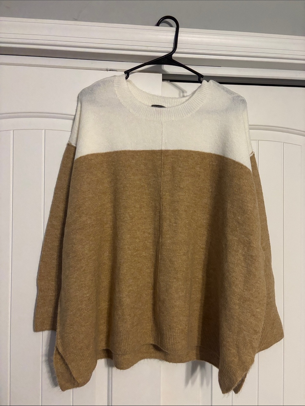 Vince Camuto Two-Tone Crewneck Sweater in White and Camel